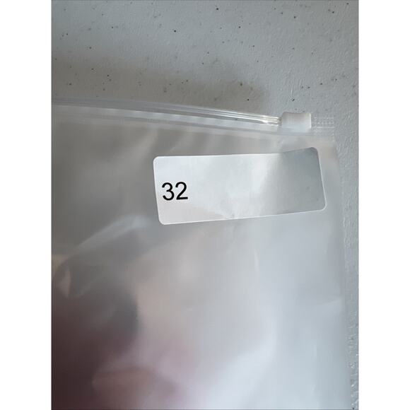 bucees beaver university Bucee's Medium red t-shirt BU 100% cotton - Picture 5 of 5